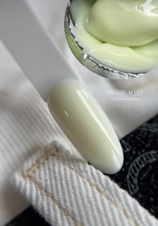 30g BUILDER GEL MEDIUM #63🆕